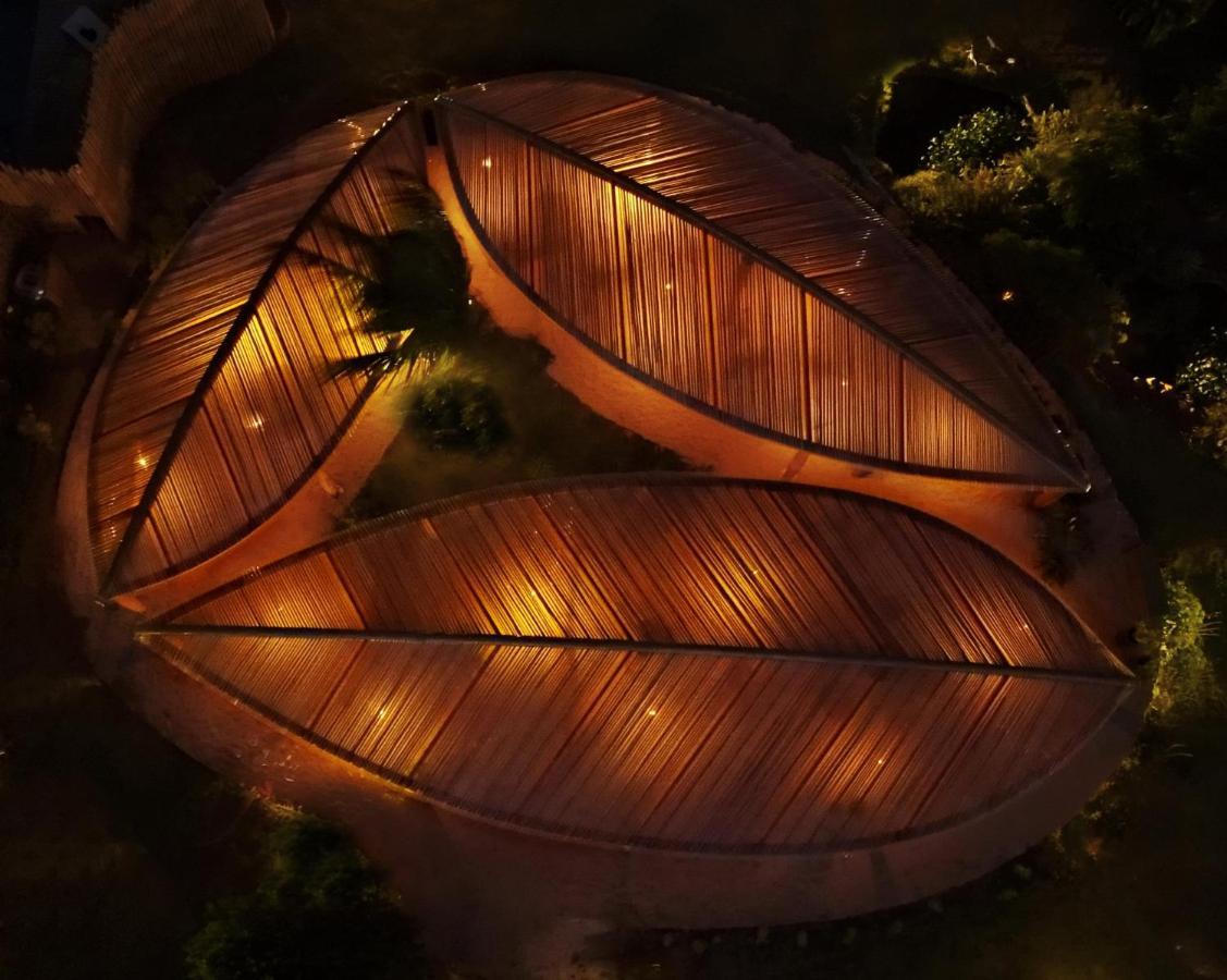 Kilombo & Hotel 5*